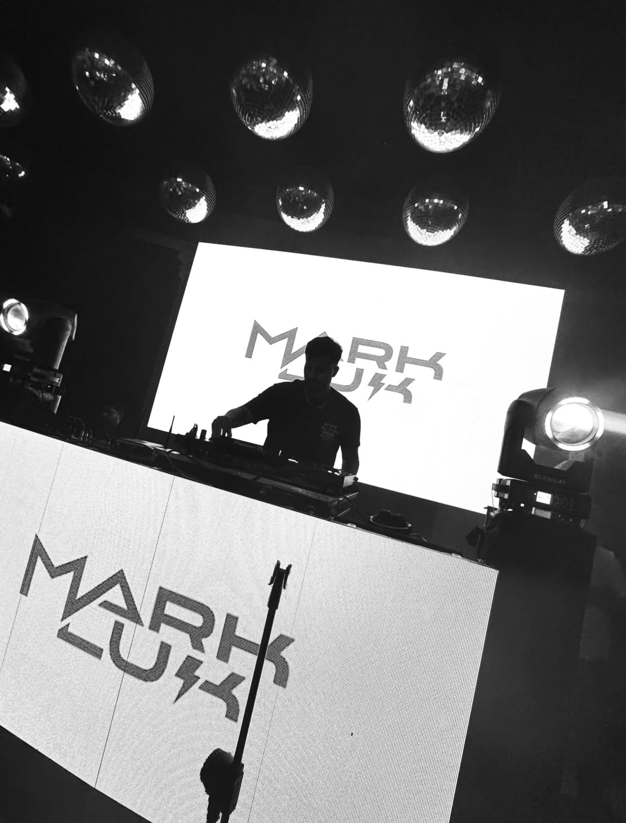 Show Mark Luk 4